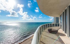 Солнечная трехкомнатная квартира на первой линии от океана в Санни-Айлс-Бич, Флорида, США за 2 029 000 €