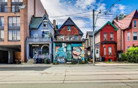 Квартира на Батерст-стрит, Торонто, Онтарио,  Канада за C$1 389 000