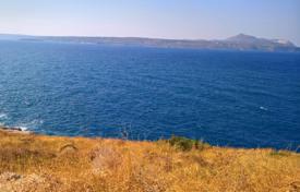 Большой земельный участок с коммуникациями, на первой линии от моря, Ханья, Греция за 600 000 €