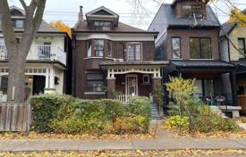 Дом в городе в Олд Торонто, Торонто, Онтарио,  Канада за C$2 088 000