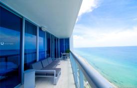 Комфортабельные апартаменты с видом на океан в резиденции на первой линии от пляжа, Майами-Бич, Флорида, США за 1 660 000 €