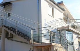 Меблированный дом с садом и барбекю, Рогозница, Сплит, Хорватия за 380 000 €