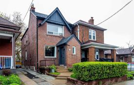 Дом в городе в Олд Торонто, Торонто, Онтарио,  Канада за C$1 547 000