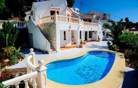 Двухэтажная вилла с видом на море и бассейном в Бенисе, Аликанте, Испания за 349 000 €