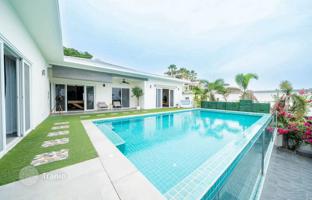 5-комнатная вилла 350 м² в Паттайе за $891 000
