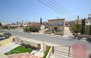 4-комнатная вилла 210 м² в Фамагусте за 270 000 €