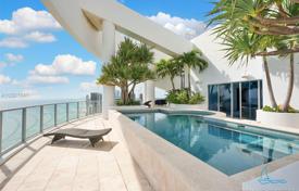 Белоснежная трехуровневая квартира с бассейном на берегу океана в Холливуд, Флорида, США за $7 950 000
