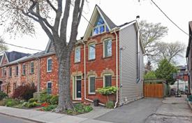 Дом в городе в Олд Торонто, Торонто, Онтарио,  Канада за C$2 050 000
