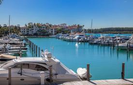 Апартаменты с видом на порт и поле для гольфа в Фишер Айленд, Флорида, США за 1 059 000 €