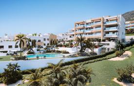 Эксклюзивный жилой комплекс с видом на море в Бенальмадене, Малага, Испания за 431 000 €