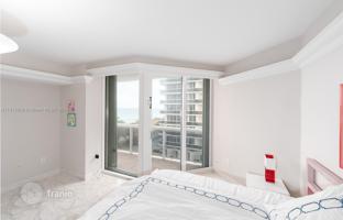 3-комнатная квартира в кондо 255 м² в Бал Харборе за $3 799 000