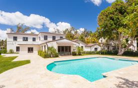 Просторная вилла с участком, бассейном, гаражом и террасой, Майами-Бич, США за $3 750 000