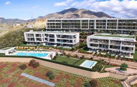 Трёхкомнатная квартира в 350 от пляжа, Фуэнхирола, Андалусия, Испания за $556 000