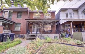 Дом в городе в Олд Торонто, Торонто, Онтарио,  Канада за C$1 844 000