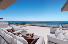Четырехкомнатные апартаменты с видом на море в новой резиденции, в 150 мерах от пляжа, Эстепона, Испания за 360 000 €