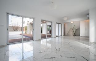 7-комнатный коттедж 328 м² в Героскипу за 1 500 000 €