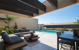 Одноэтажные виллы с бассейнами в резиденции с гольф-клубом, рядом с заповедником, Мурсия, Испания за 363 000 €