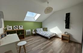 3-комнатное шале в Сен-Жерве-Ле-Бэн, Франция за 690 000 €
