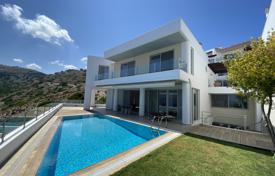 Двухэтажная современная вилла с бассейном и видом на море в Ираклионе, Крит, Греция за 1 500 000 €