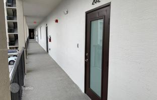 1-комнатная квартира в кондо 69 м² в Дорале за $395 000