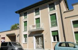 Пятикомнатные апартаменты в Виареджо, Тоскана, Италия за 600 000 €