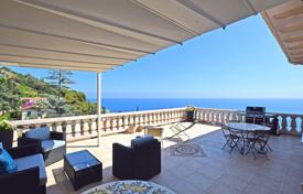 Отремонтированная квартира с большой террасой и видом на море, Оспедалетти, Лигурия, Италия за 985 000 €