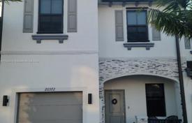Дом в городе в Майами Гарденс, США за $555 000