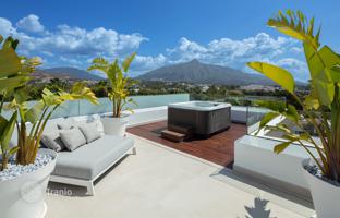 11-комнатная вилла 556 м² в Нуэва Андалусии за 4 195 000 €