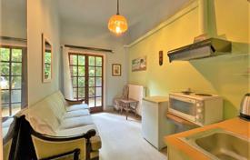Светлый трёхуровневый дом в Каламате, Пелопоннес, Греция за 275 000 €