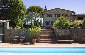 Историческая вилла с бассейном и виноградниками, Кьянти, Италия за 1 700 000 €