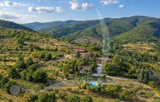 Вилла 1 000 м² в Кортоне за 1 950 000 €