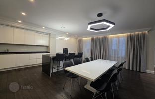 6-комнатная квартира 210 м² в Центральном районе. Цена по запросу