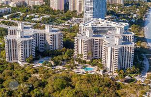 2-комнатная квартира в кондо 131 м² в Ки Бискейне за $899 000