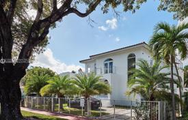 Дом в городе в Майами-Бич, США за $3 200 000