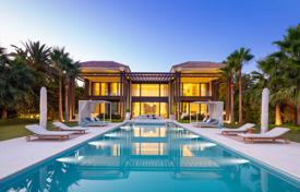 Новая меблированная вилла с бассейном, джакузи и панорамным видом, Нуэва Андалусия, Испания за 13 500 000 €