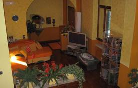 Отремонтированная вилла с гаражом в Прато, Тоскана, Италия за 540 000 €