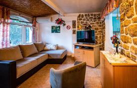 Меблированный четырехэтажный дом в 300 метрах от моря, Сутоморе, Черногория за 260 000 €