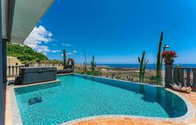 Трёхуровневая меблированная вилла с бассейном и видом на океан в Адехе, Тенерифе, Испания за 3 710 000 €