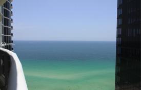 Современные апартаменты с видом на океан в резиденции на первой линии от набережной, Санни Айлс Бич, Флорида, США за $1 850 000