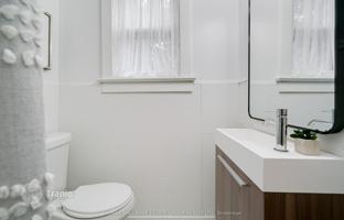 6-комнатный таунхаус в Олд Торонто за C$1 617 000