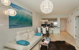 Современные апартаменты с видом на океан в резиденции на первой линии от пляжа, Санни Айлс Бич, Флорида, США за $795 000