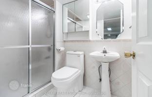 7-комнатный дом в Скарборо за C$1 225 000