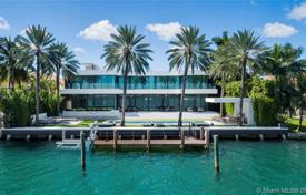 Современная вилла с садом, задним двором, бассейном, зоной отдыха, террасами и гаражом, Майами-Бич, США за $25 900 000