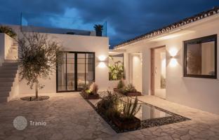 10-комнатная вилла 201 м² в Нуэва Андалусии за 2 250 000 €