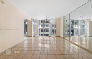 1-комнатная квартира в кондо 70 м² на Запад-авеню за $350 000