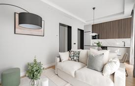 Меблированная квартира в оживлённом районе с магазинами, кафе и тавернами, Мадрид, Испания за 759 000 €