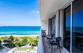 Комфортабельные апартаменты с видом на океан в резиденции на первой линии от пляжа, Сарфсайд, Флорида, США за $1 075 000