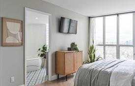 2-комнатная квартира в Лейк Шор Бульвар Запад, Канада за C$1 257 000