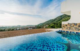 Уютная студия с террасой и видом на море в комфортабельном жилом комплексе с бассейном, недалеко от пляжа, Ката, Таиланд за $115 000