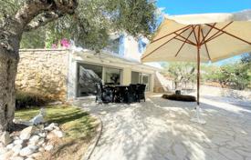 Комплекс домов с общим бассейном и садом в Месинии, Пелопоннес, Греция за 950 000 €